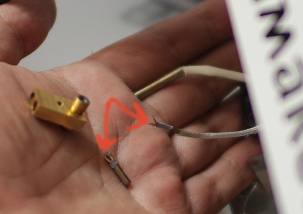 Порвался провод на Ultimaker 2 Порвался провод на Ultimaker 2